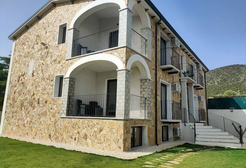 住所 Suite Apartments I4mori Porto Pino