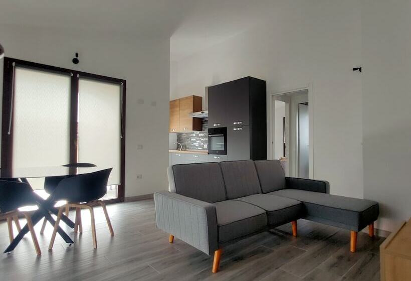 住所 Suite Apartments I4mori Porto Pino