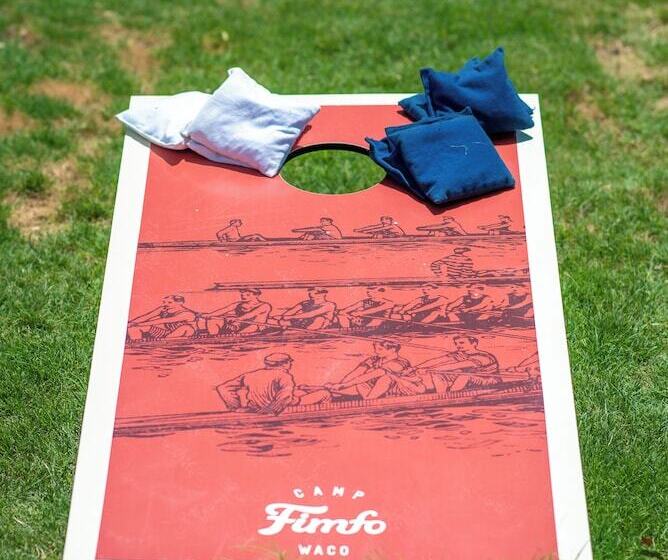 منتجع Camp Fimfo Waco