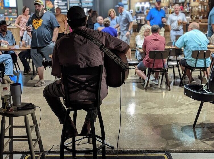 منتجع Camp Fimfo Waco