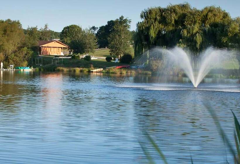 리조트 Christmas Mountain Campground