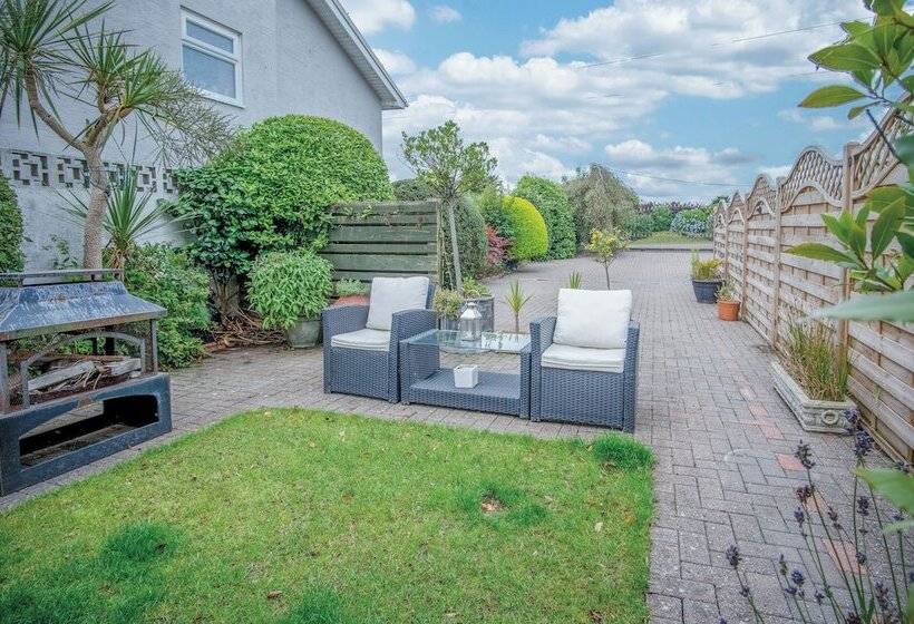 Rose Cottage   3 Bed Cottage   New Hedges   Tenby