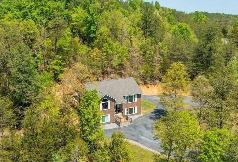 Rustic Hideaway!
