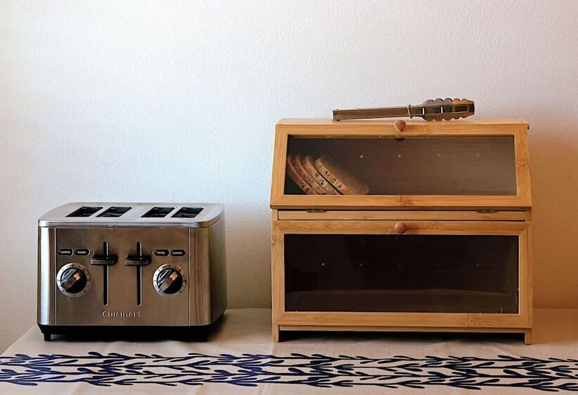 The Dixie Motel Brenham