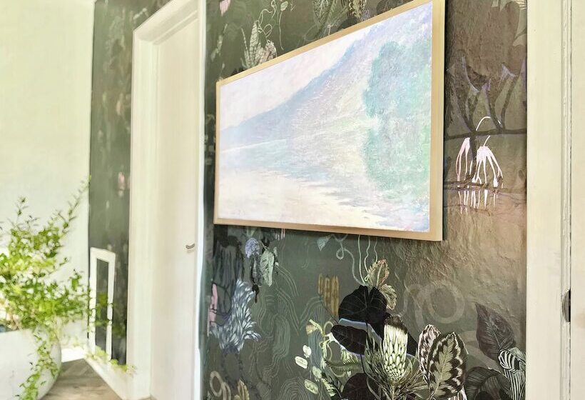 The Elliott Hotel At Highland Park