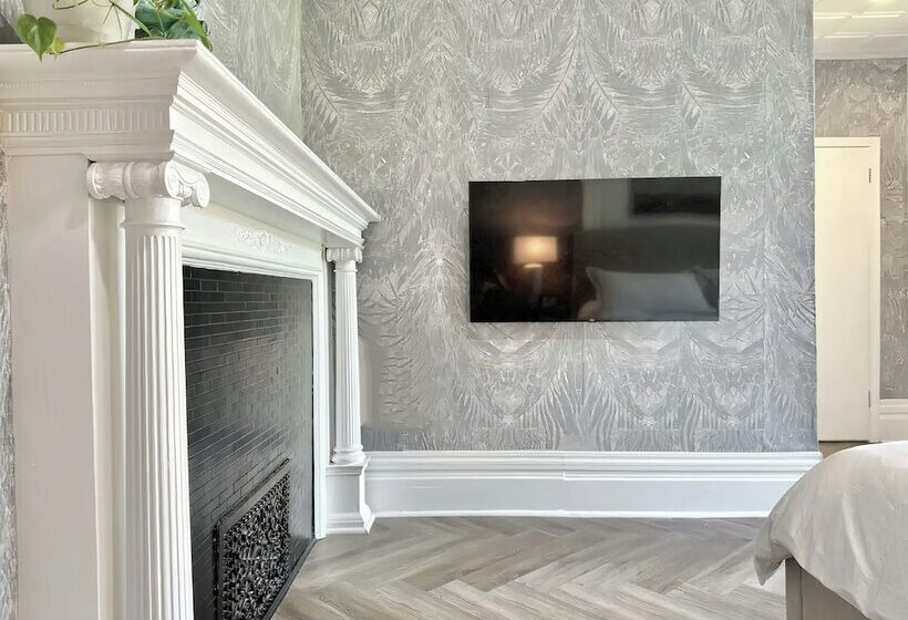 The Elliott Hotel At Highland Park