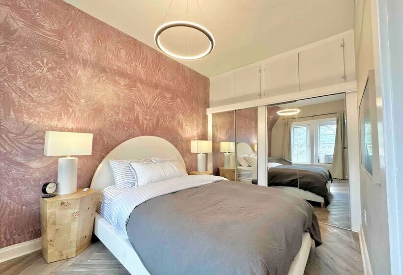 The Elliott Hotel At Highland Park