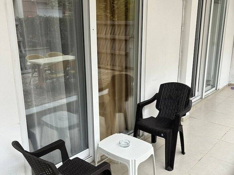 The Nar Suit & Apart