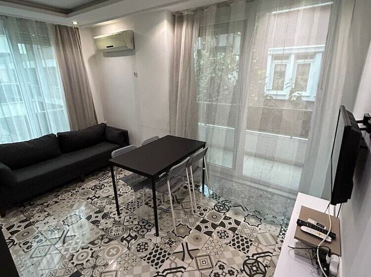 The Nar Suit & Apart