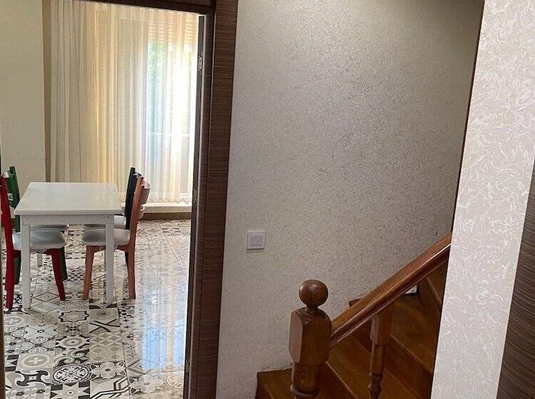 The Nar Suit & Apart