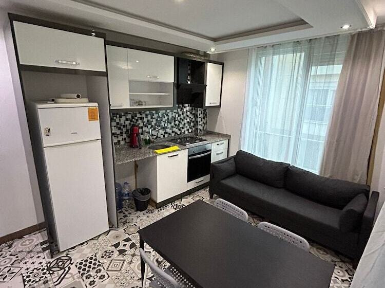 The Nar Suit & Apart