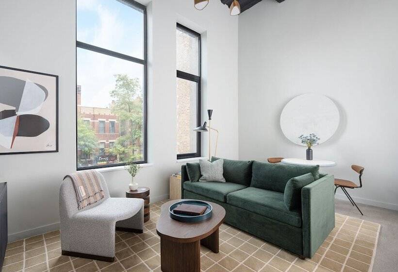 The Neighborhood Hotel Little Italy