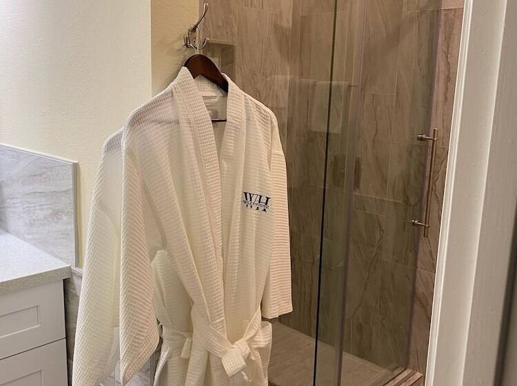 Wiley House Bed And Breakfast