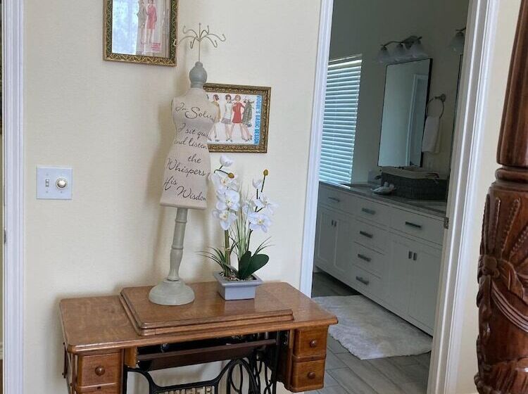 Wiley House Bed And Breakfast