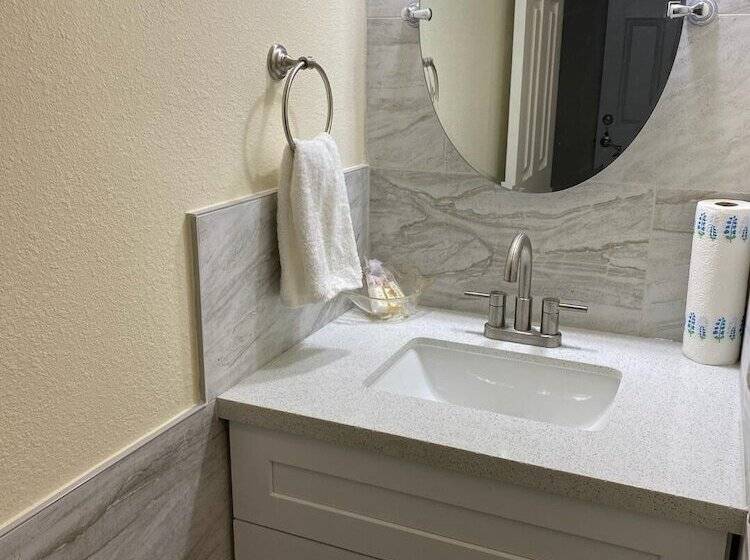 Wiley House Bed And Breakfast