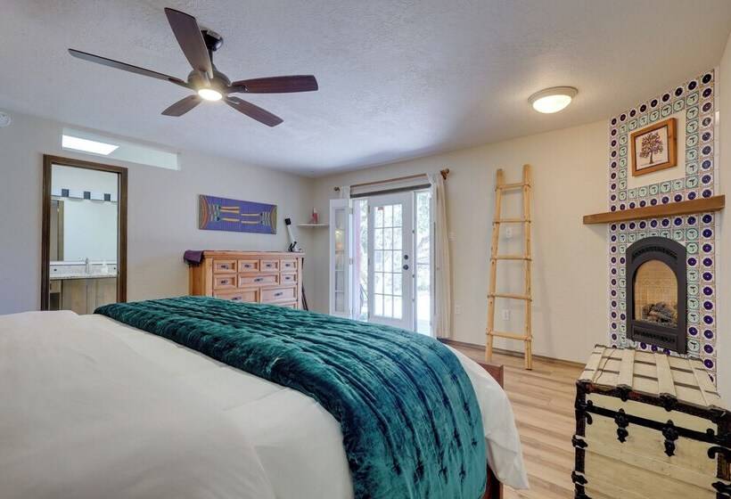 Adventurers  Oasis   3 Mi South Of Dtwn Santa Fe!