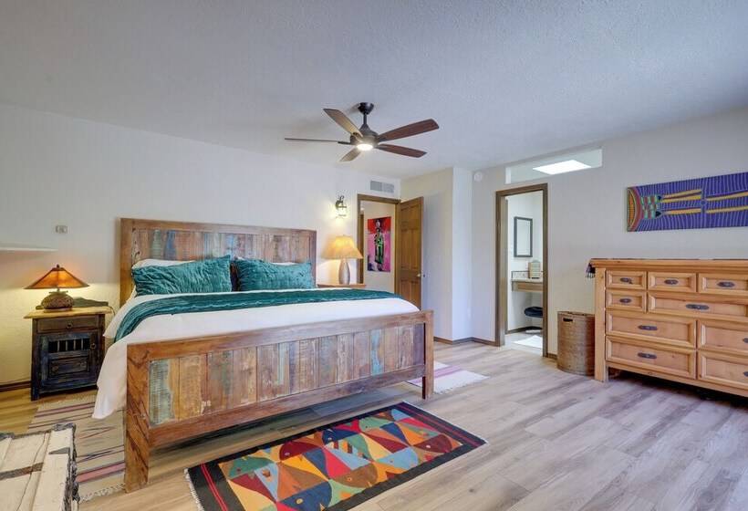 Adventurers  Oasis   3 Mi South Of Dtwn Santa Fe!