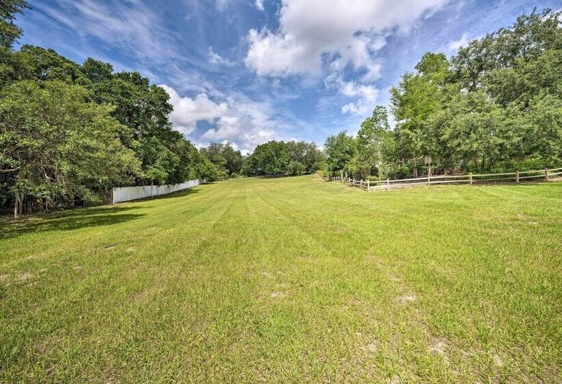 Pet Friendly Apopka Home: 30 Mi To Wdw!