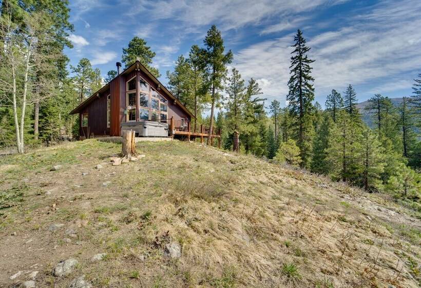 Bayfield Cabin W/ Hot Tub & Striking Mountain View