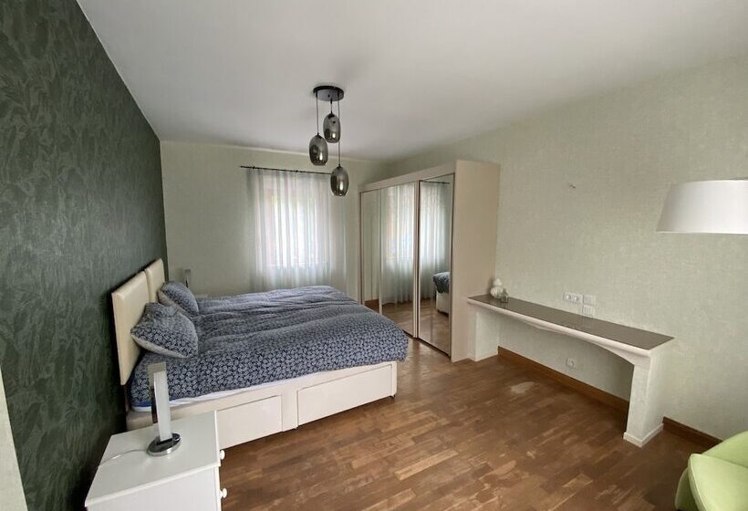 Bed and Breakfast Domaine De Montloue