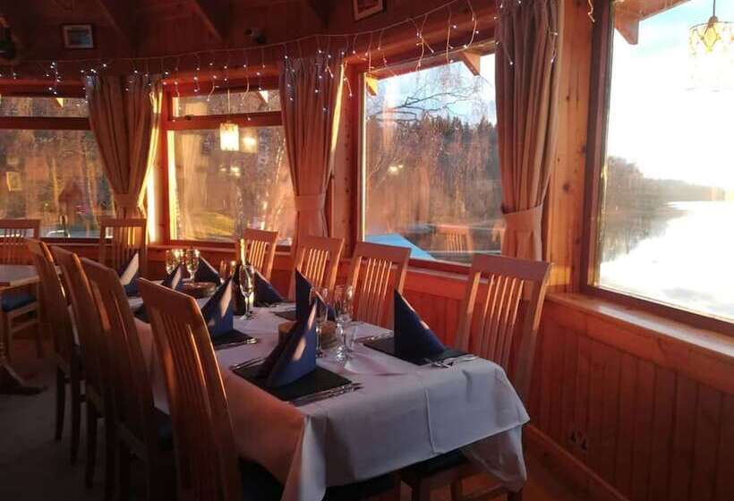 Bed and Breakfast Insh Hall