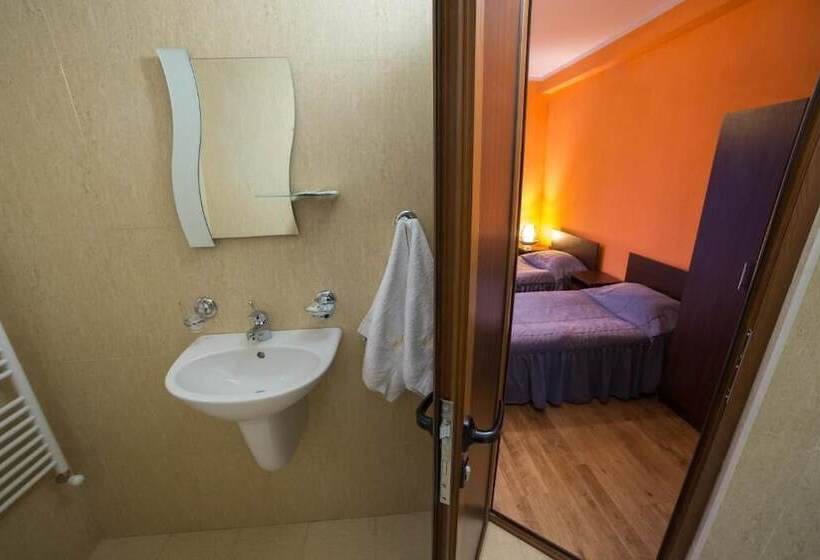 مبيت وإفطار Kris