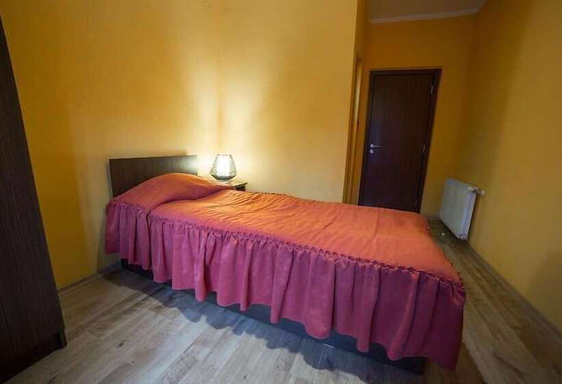 مبيت وإفطار Kris