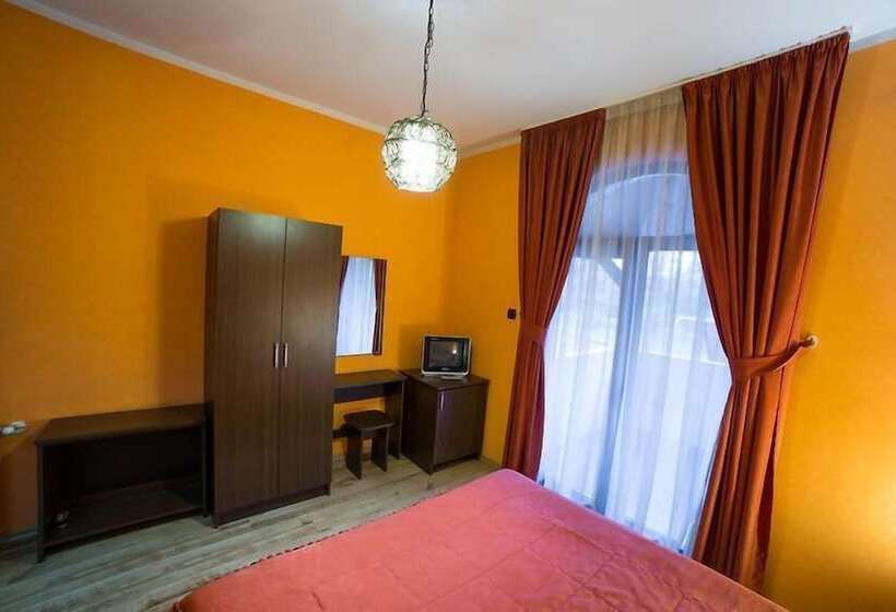 مبيت وإفطار Kris