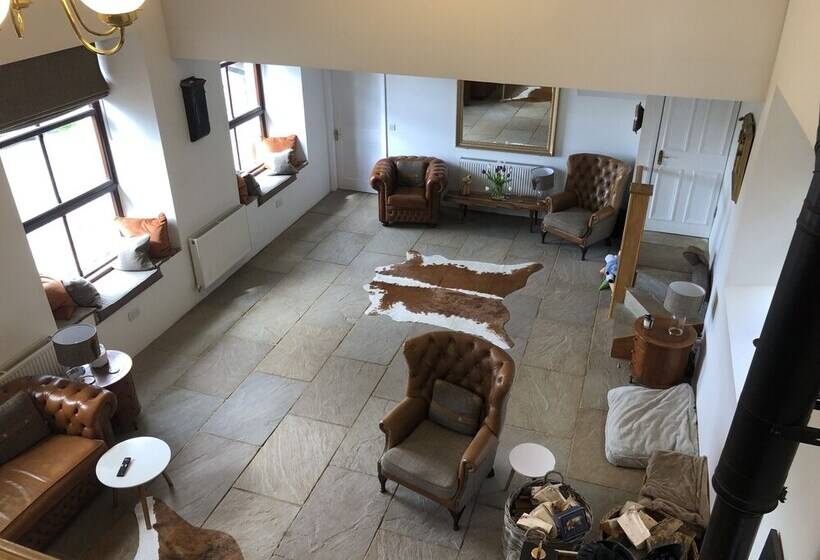 住宿加早餐  Lanehead Old School