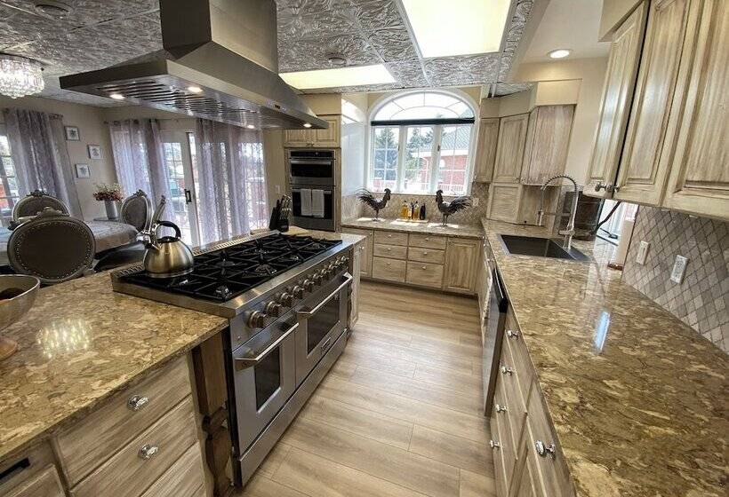 צימר Toad Hall Manor