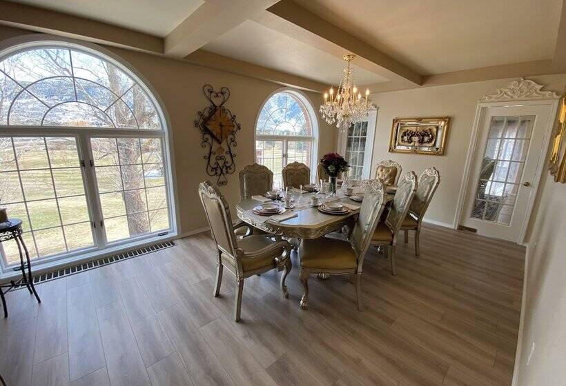 צימר Toad Hall Manor