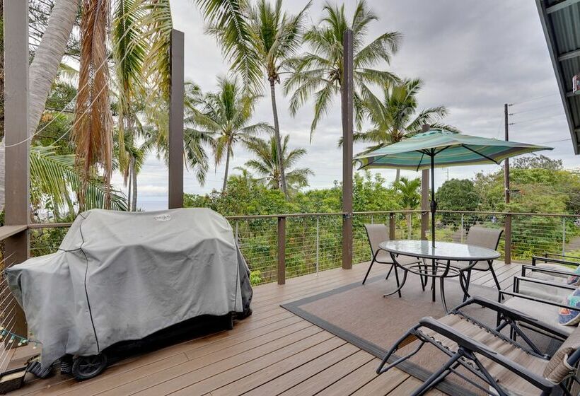 Breezy Kailua Kona Bungalow W/ Lanai & Ocean View!