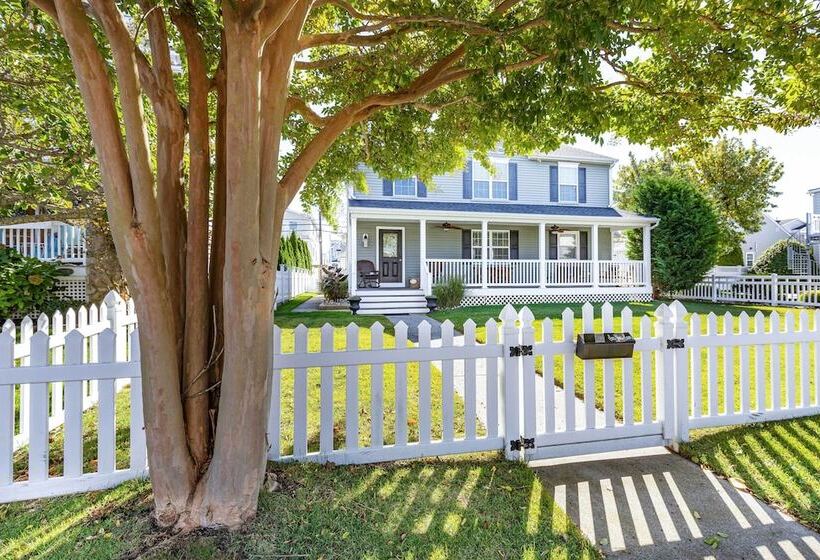 Breezy Ocean City Home: Walk To Beach + Boardwalk!