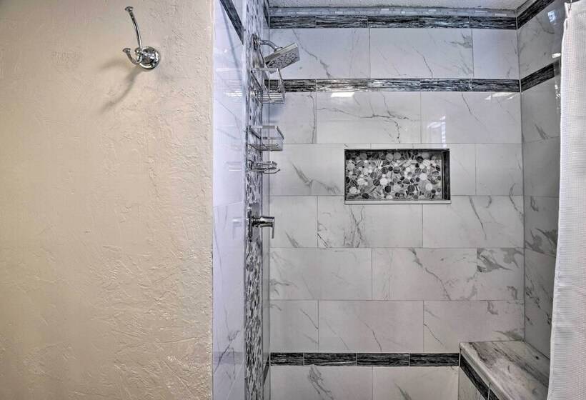 Bright Ormond Beach Home ~ 14 Mi To Daytona!