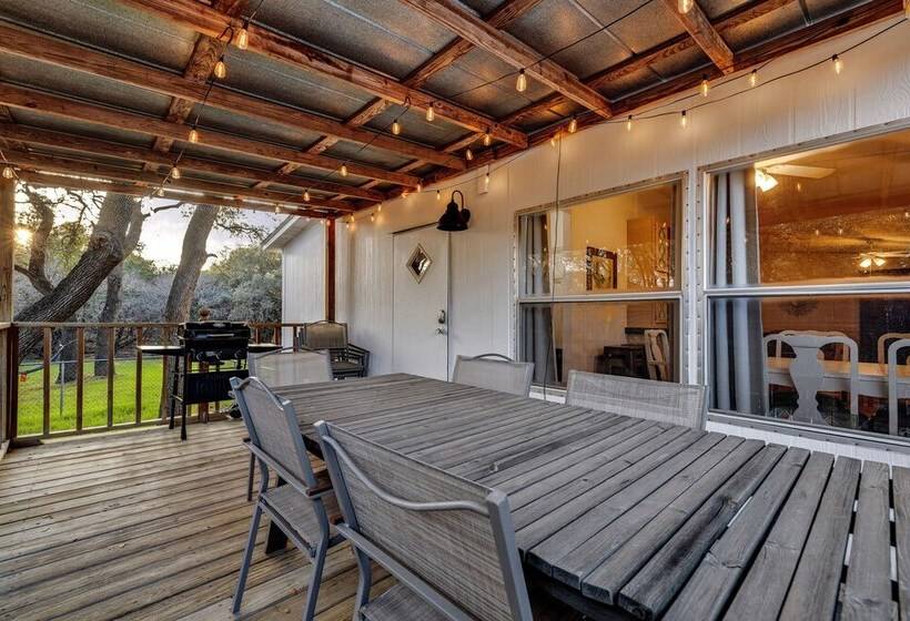 Canyon Lake Grill And Firepit Walk To Lake