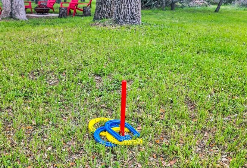 Canyon Lake Grill And Firepit Walk To Lake