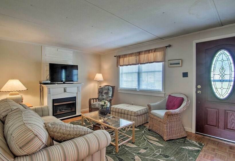 Charming Painter Home W/ Chesapeake Bay Views