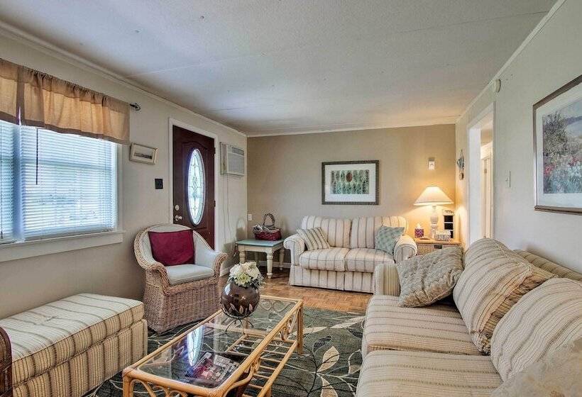 Charming Painter Home W/ Chesapeake Bay Views