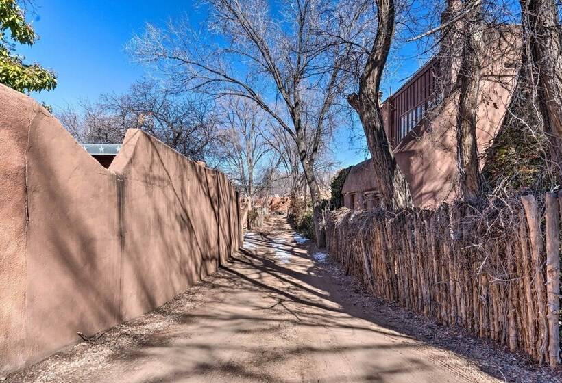 Chic Adobe Style Bungalow In Historic Santa Fe!