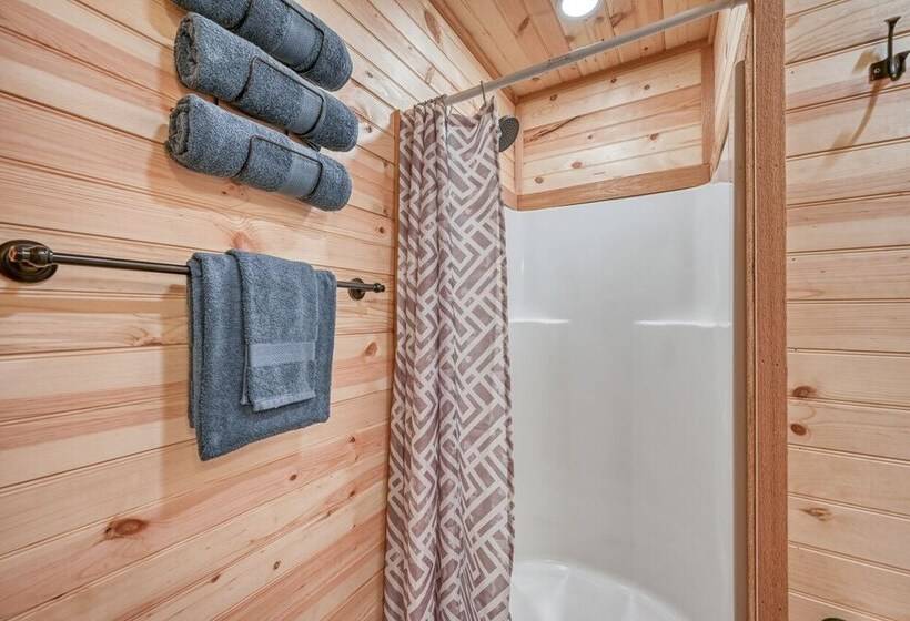 Cozy Cabin Firepit And Grill & 10 Mins To Main St