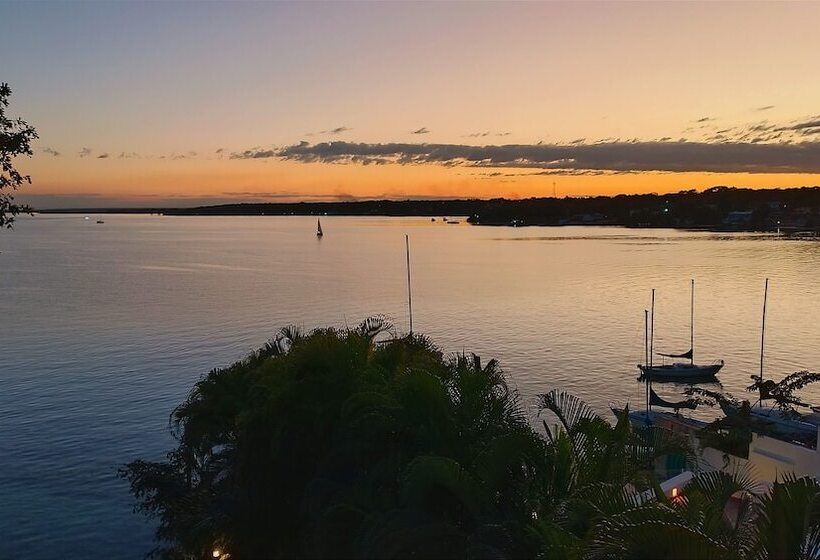 Cristalino Lagoon Front Hotel, Restaurant & Spa