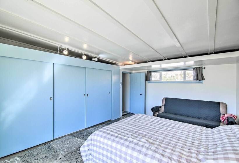 Eccentric Desert Hot Springs Home W/ Patio, Views