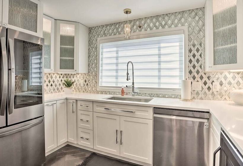 Denver Retreat W/ Yard ~ 4 Mi To Downtown!