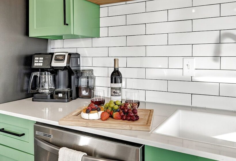 Olive St. Ranch Dolly S House