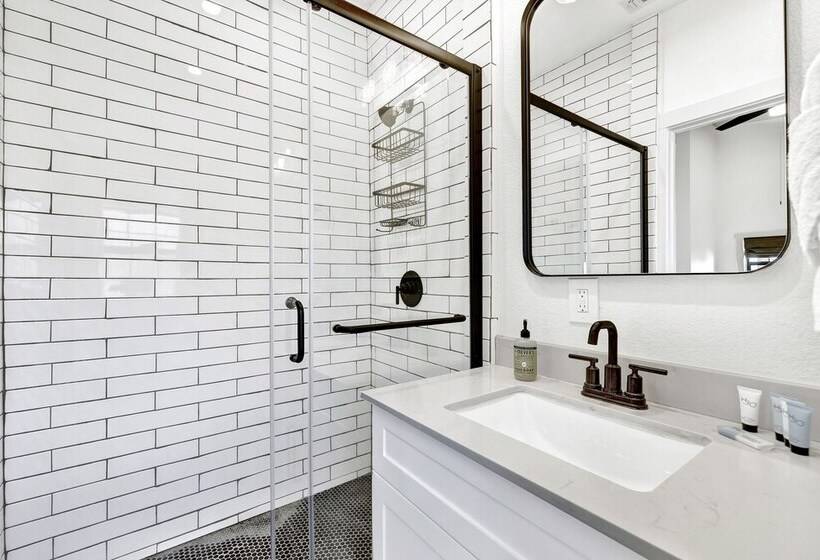 Olive St. Ranch Dolly S House