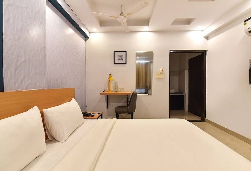 Fabhotel Rushank Palace