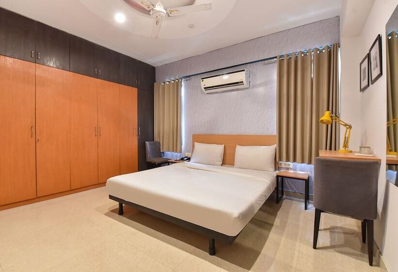 Fabhotel Rushank Palace