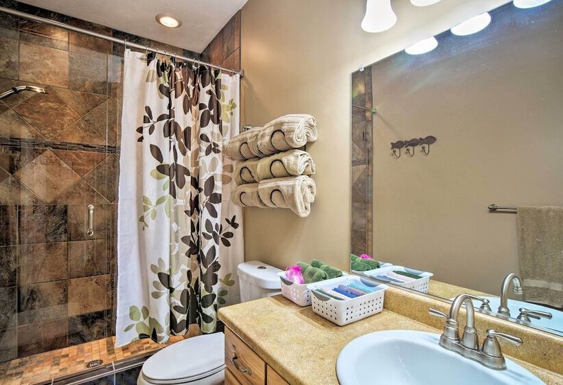 Family Friendly Lake Mitchell Oasis: Hike & Ski!