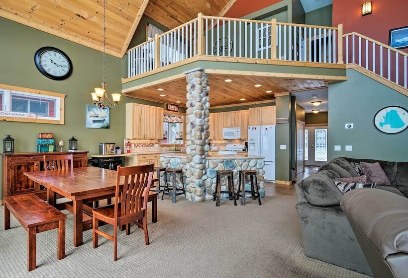 Family Friendly Lake Mitchell Oasis: Hike & Ski!