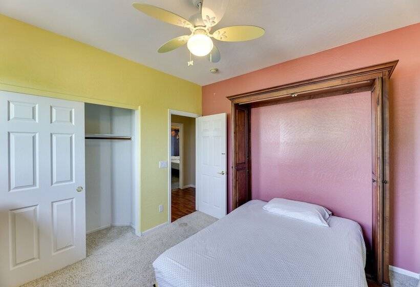 Chandler Oasis W/ Pool, Fire Pit, & Grill!